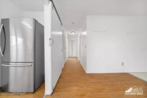 4625 Taft ST, Anchorage, AK 99517