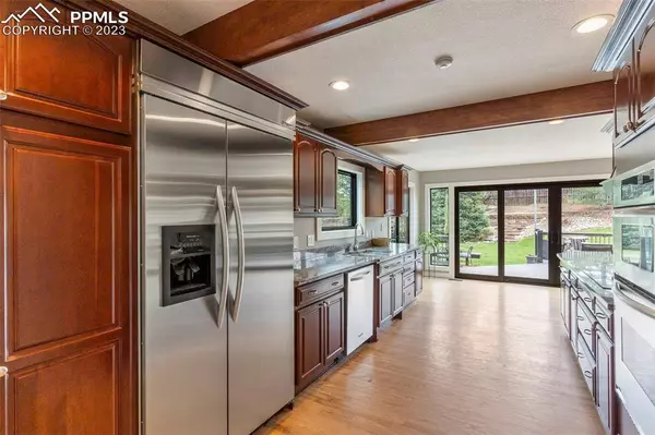 1664 Devils Point PL, Highlands Ranch, CO 80126