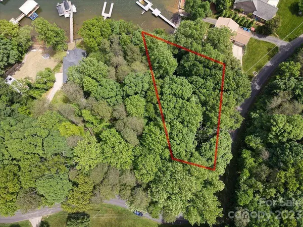 7326 Right Angle ST, Sherrills Ford, NC 28673