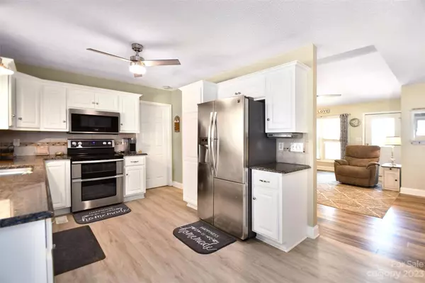 129 Rainbow ST, Concord, NC 28025