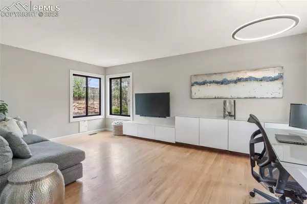 1664 Devils Point PL, Highlands Ranch, CO 80126