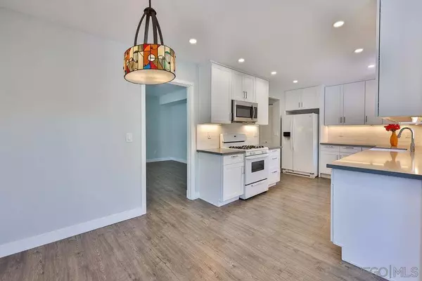 330 Brookes Ave, San Diego, CA 92103