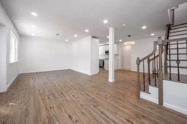 48 Oak St, Old Bridge Twp., NJ 08857