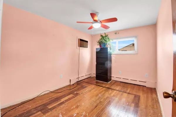 266 NEW ST, Lyndhurst, NJ 07071