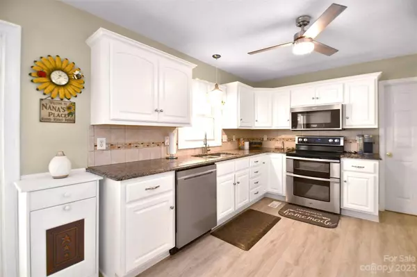 129 Rainbow ST, Concord, NC 28025