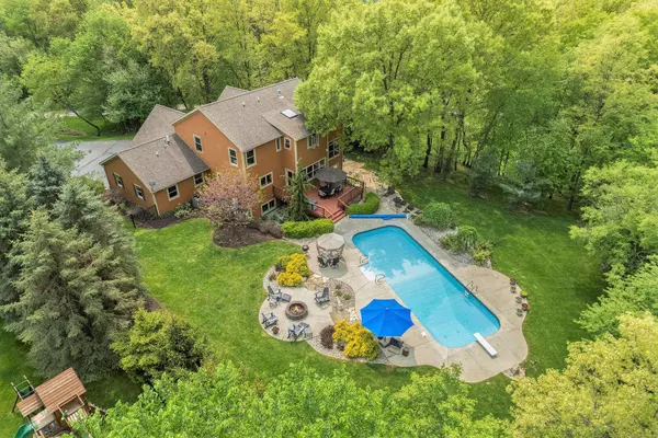 5254 Canyon River NE Drive, Ada, MI 49301