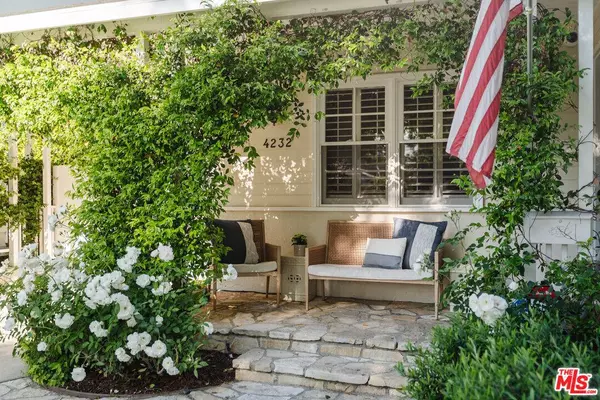 4232 Rhodes Ave, Studio City, CA 91604