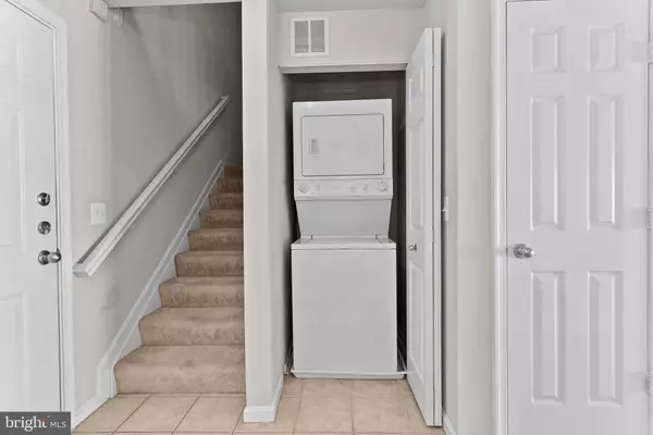 9480 VIRGINIA CENTER BLVD #438, Vienna, VA 22181