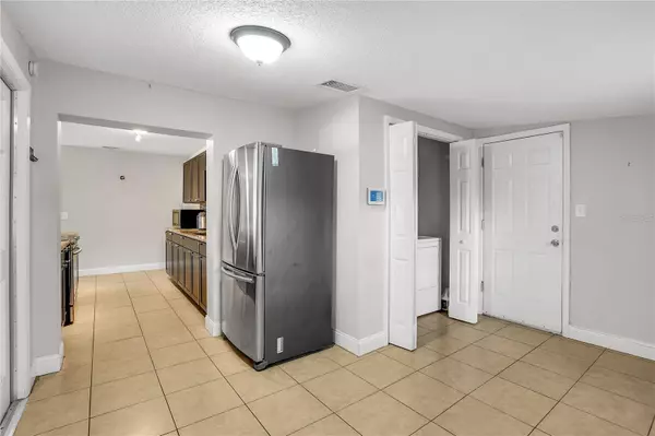 4904 HALIFAX DR, Tampa, FL 33615