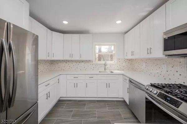 48 Oak St, Old Bridge Twp., NJ 08857