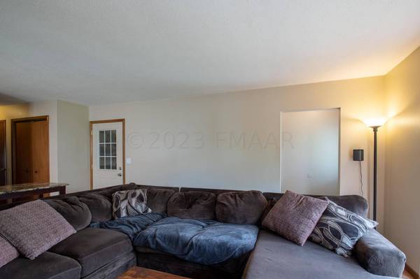 2005 15 Avenue S, Fargo, ND 58103