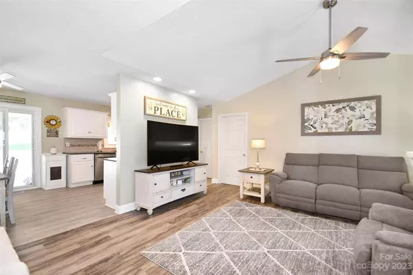 129 Rainbow ST, Concord, NC 28025