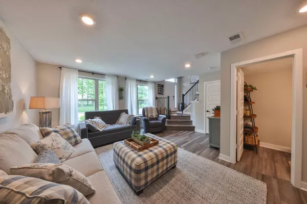 13354 Saxony BLVD W, Fishers, IN 46037