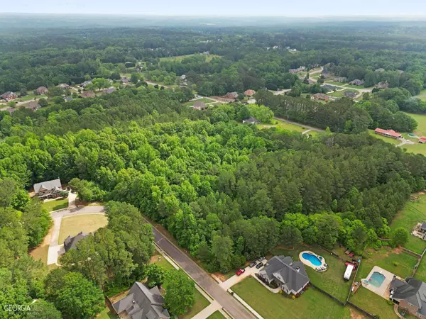 124 Cambridge Woods DR, Mcdonough, GA 30252