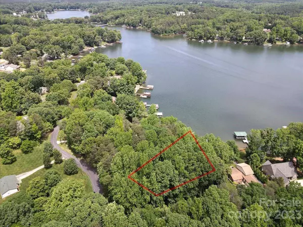 7326 Right Angle ST, Sherrills Ford, NC 28673