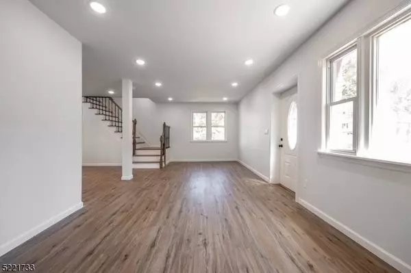 48 Oak St, Old Bridge Twp., NJ 08857