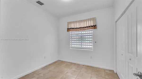 11285 SW 227th St, Miami, FL 33170