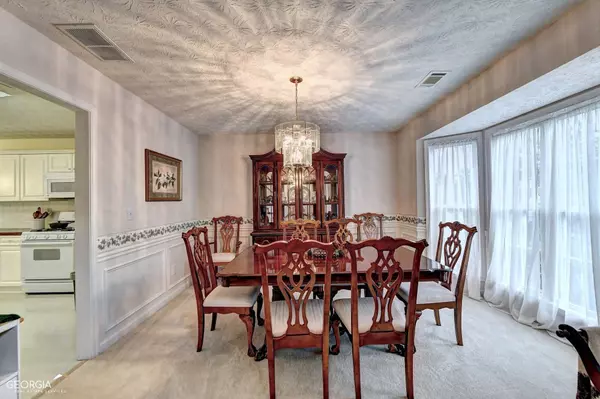 725 Madison TRCE, Lawrenceville, GA 30045