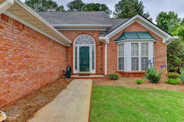 725 Madison TRCE, Lawrenceville, GA 30045