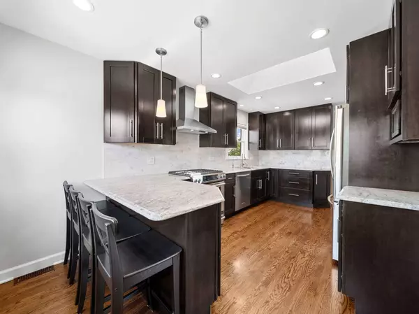 3858 N PITTSBURGH Avenue, Chicago, IL 60634