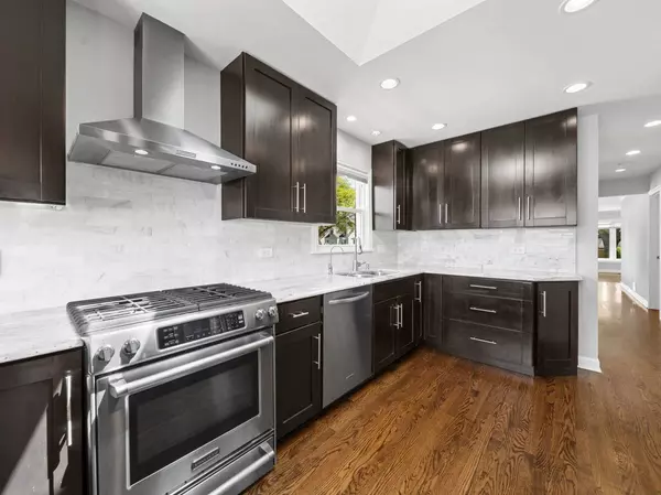 3858 N PITTSBURGH Avenue, Chicago, IL 60634