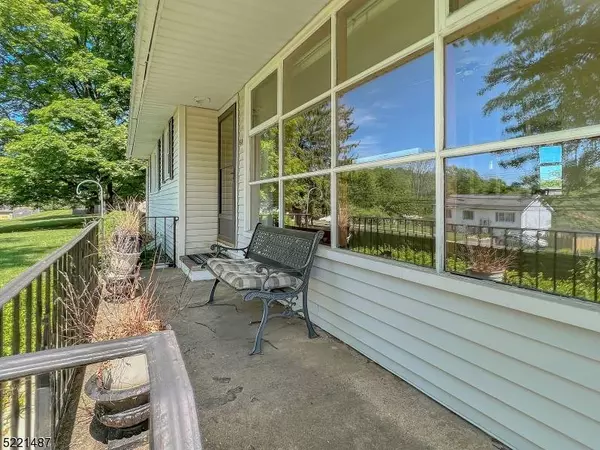 68 Belvidere Ave, Oxford Twp., NJ 07863