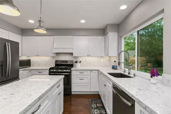 1 Tomahawk ST, Trabuco Canyon, CA 92679