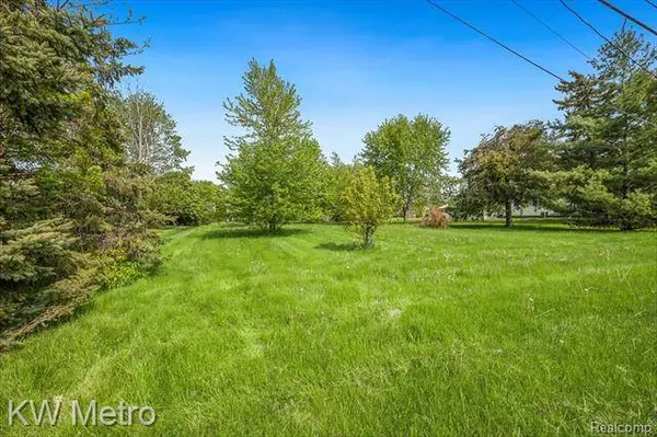 53650 N FOSTER Road, Chesterfield Twp, MI 48051