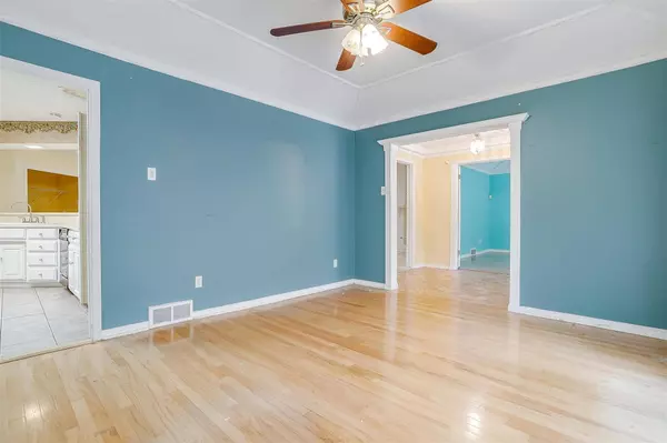 1617 Oak Meadow Drive, Irving, TX 75061