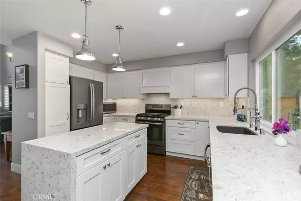 1 Tomahawk ST, Trabuco Canyon, CA 92679