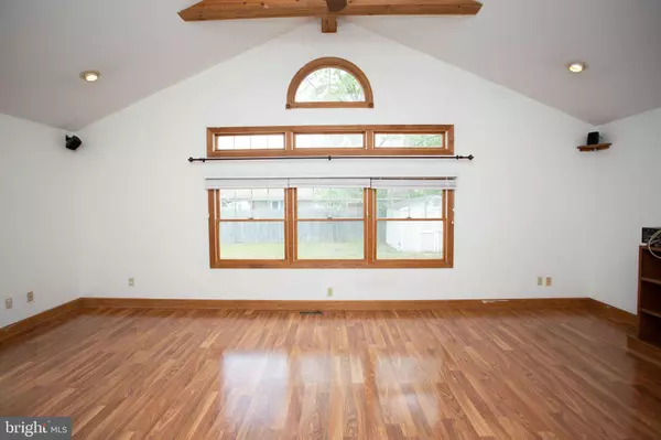 305 CHEROKEE DR, Browns Mills, NJ 08015