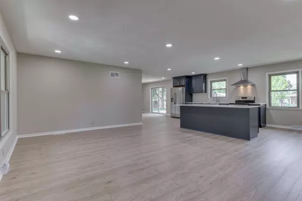 3026 San Jose DR, Greenwood, IN 46143