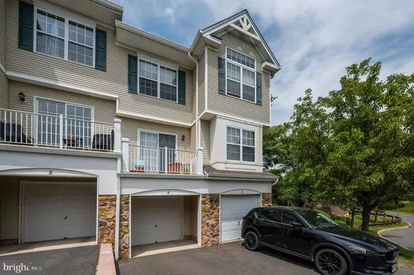 4 DUDLEY CT, Green Brook, NJ 08812