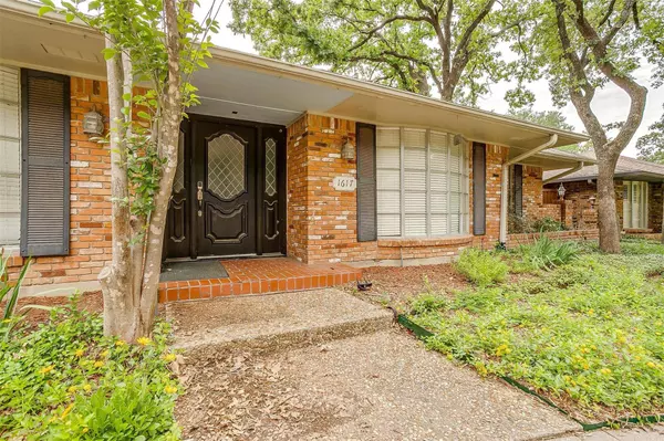 1617 Oak Meadow Drive, Irving, TX 75061