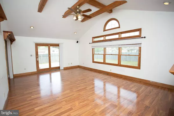 305 CHEROKEE DR, Browns Mills, NJ 08015