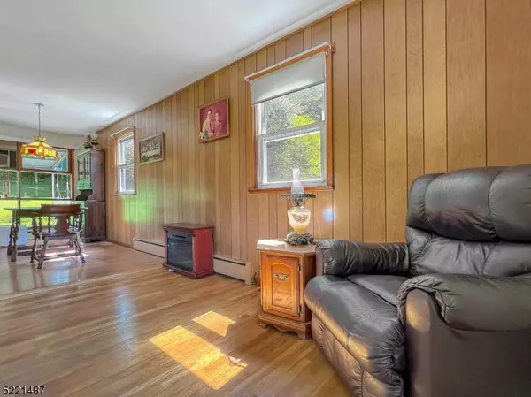 68 Belvidere Ave, Oxford Twp., NJ 07863