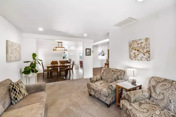 30808 228th AVE SE, Black Diamond, WA 98010