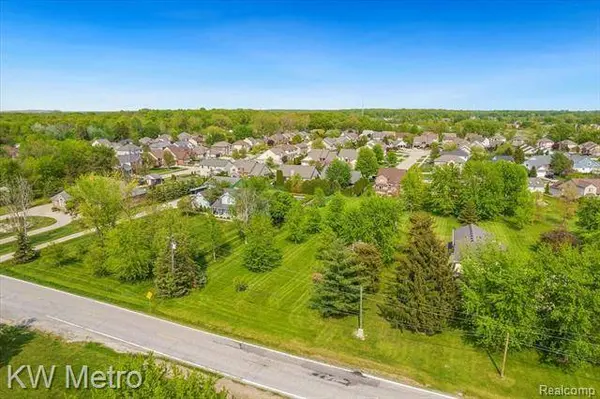 53650 N FOSTER Road, Chesterfield Twp, MI 48051