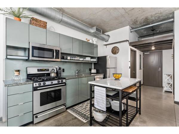 1030 NW 12TH AVE #110, Portland, OR 97209