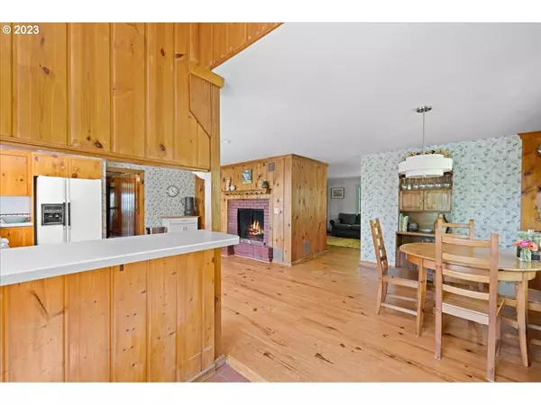 2300 CHILDS RD, Lake Oswego, OR 97034