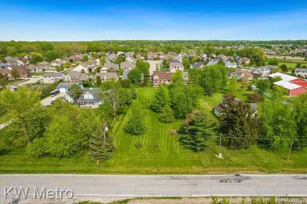 53650 N FOSTER Road, Chesterfield Twp, MI 48051