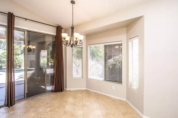 956 W DESERT BROOM Court, Chandler, AZ 85248