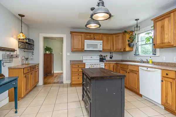 501 N College Street, Lindale, TX 75771