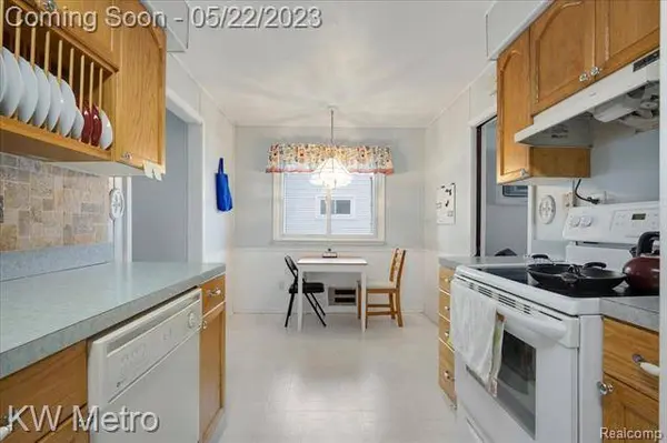 719 N CAMPBELL Road, Royal Oak, MI 48067