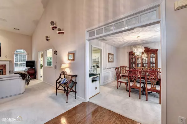 725 Madison TRCE, Lawrenceville, GA 30045