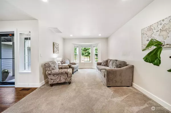 30808 228th AVE SE, Black Diamond, WA 98010