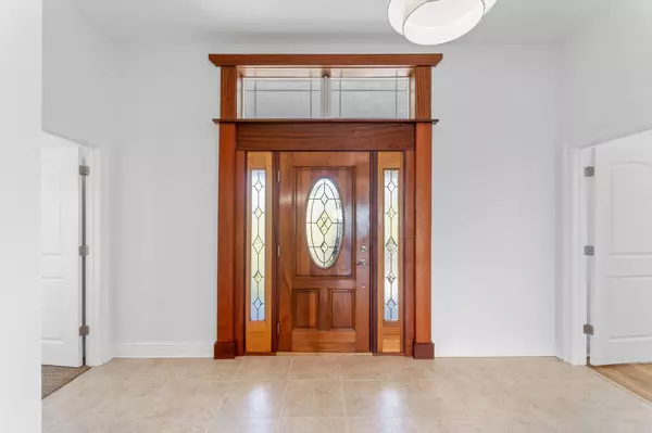 4665 Soundside Drive, Gulf Breeze, FL 32563