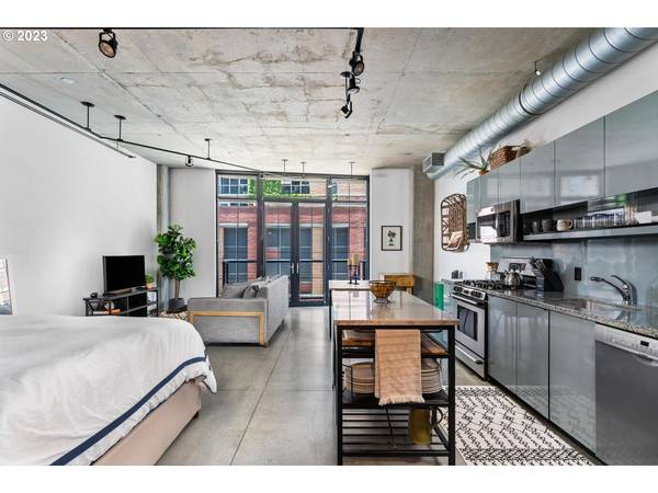 1030 NW 12TH AVE #110, Portland, OR 97209