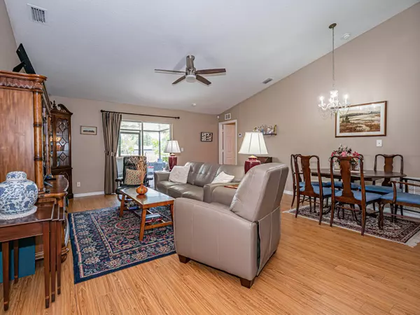 1798 NW Delaware ST, Palm Bay, FL 32907