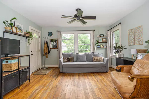 501 N College Street, Lindale, TX 75771